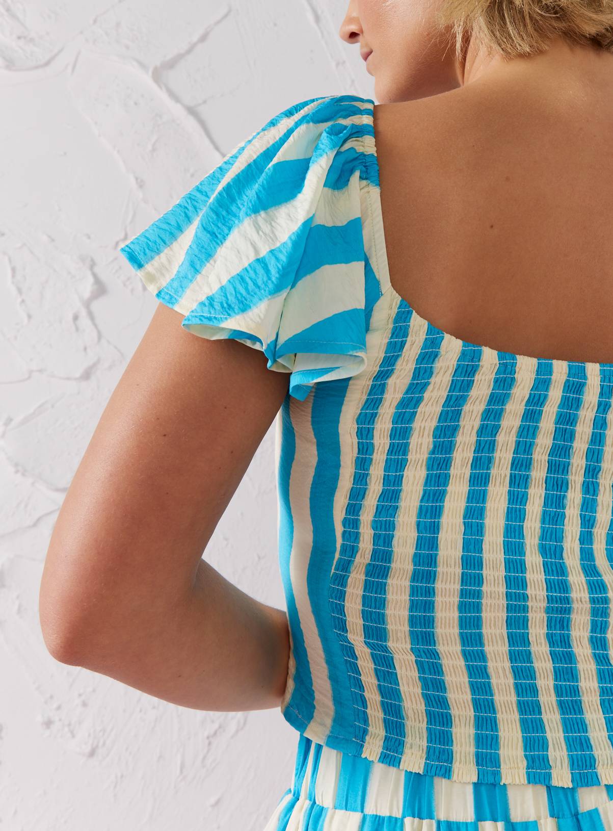 EVERBELLE Blue Stripe Angel Sleeve Ruched Top  20 - Image 2